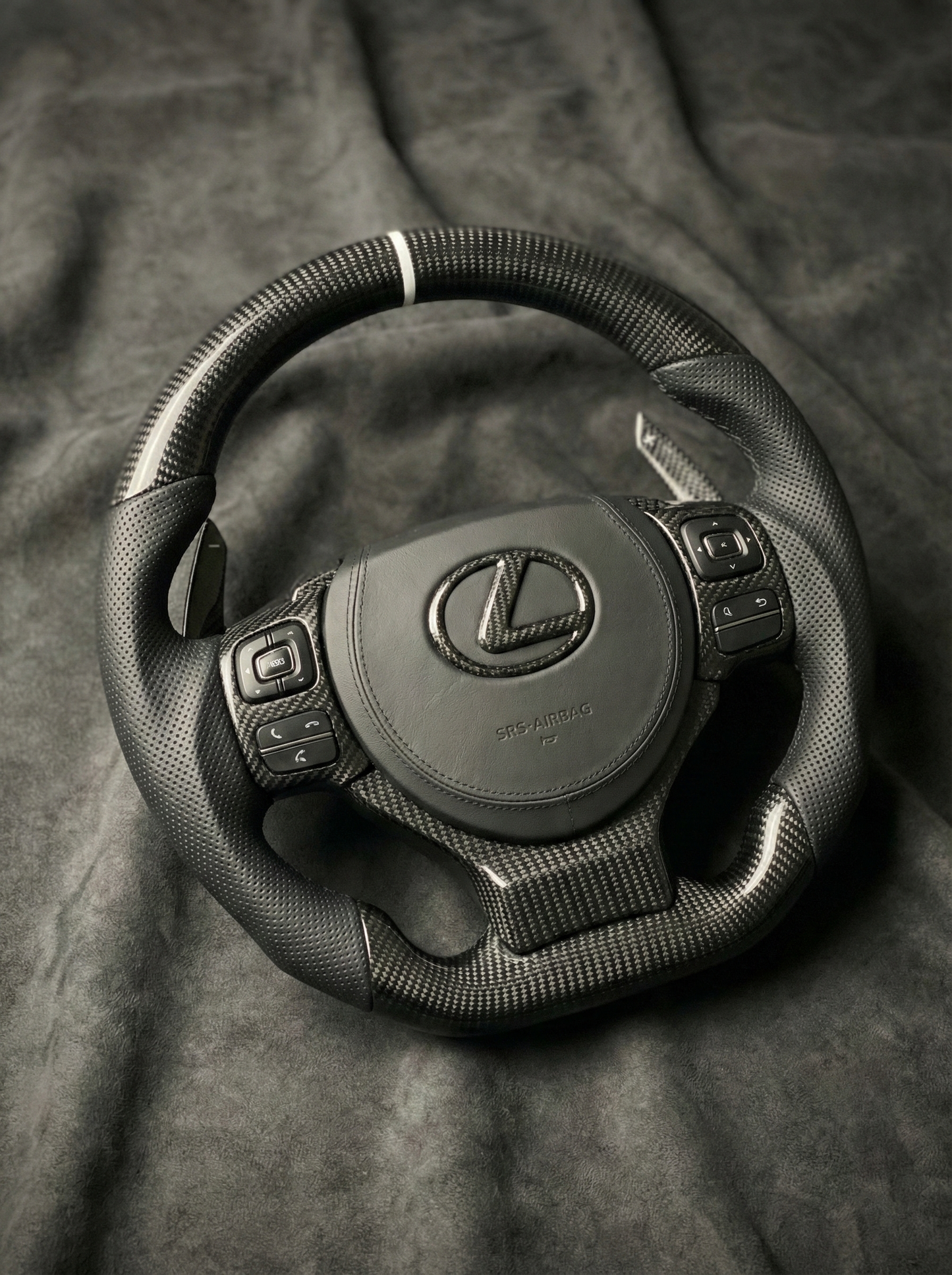 Volant personnalisé Lexus